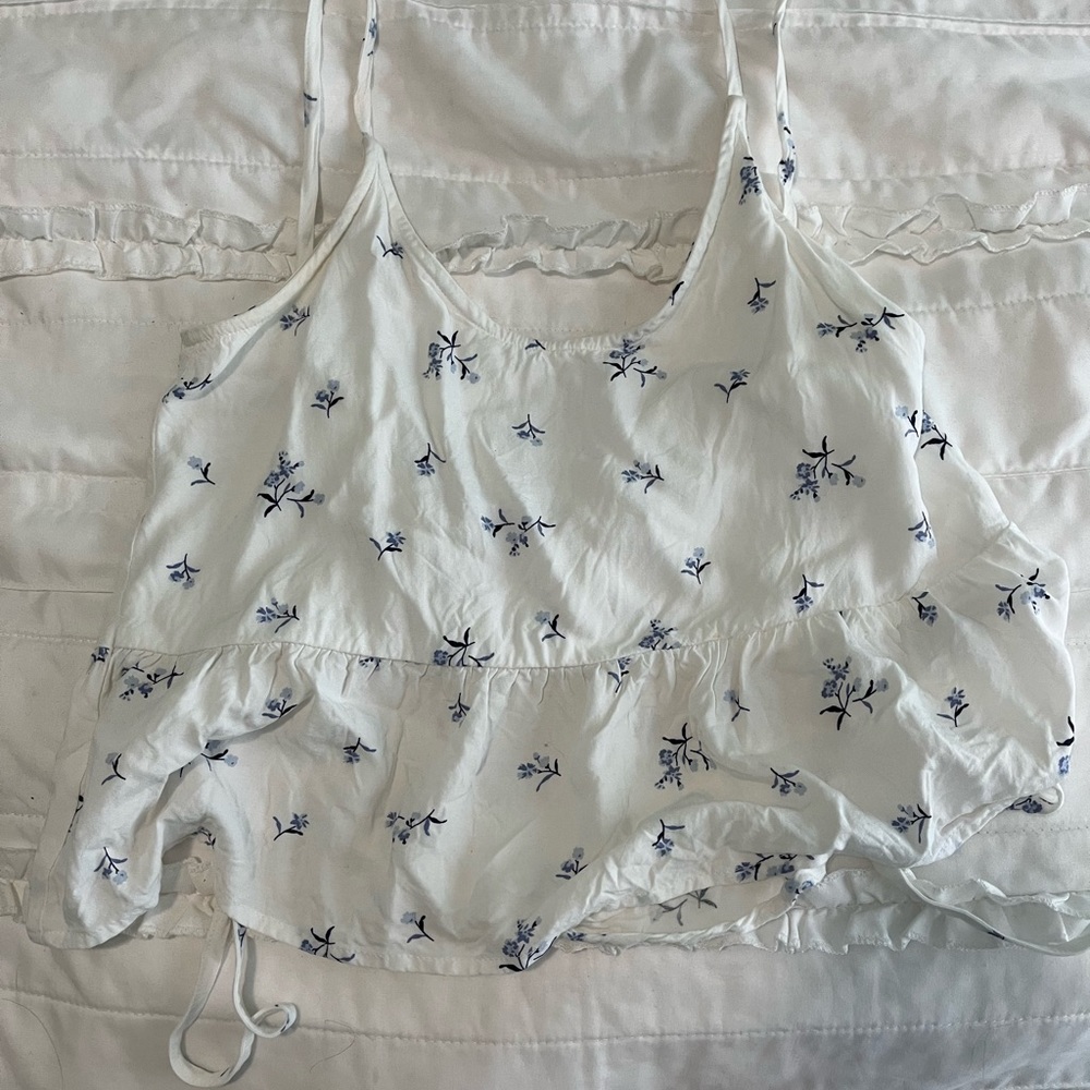 White hollister tank